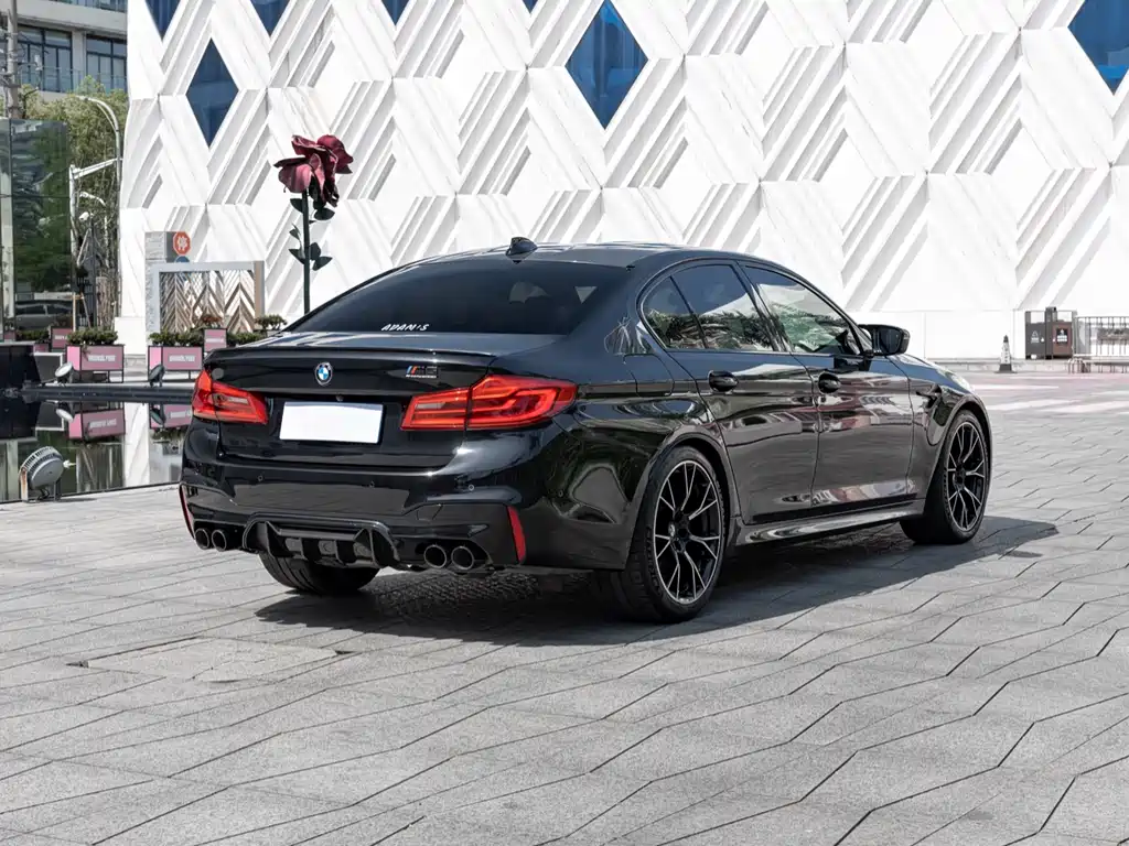 BMW M5 2020 — фото 4