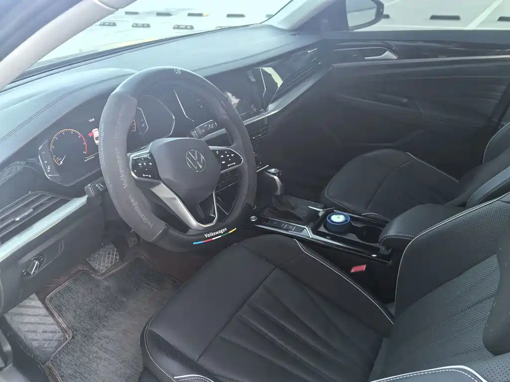 Volkswagen Passat 2024
