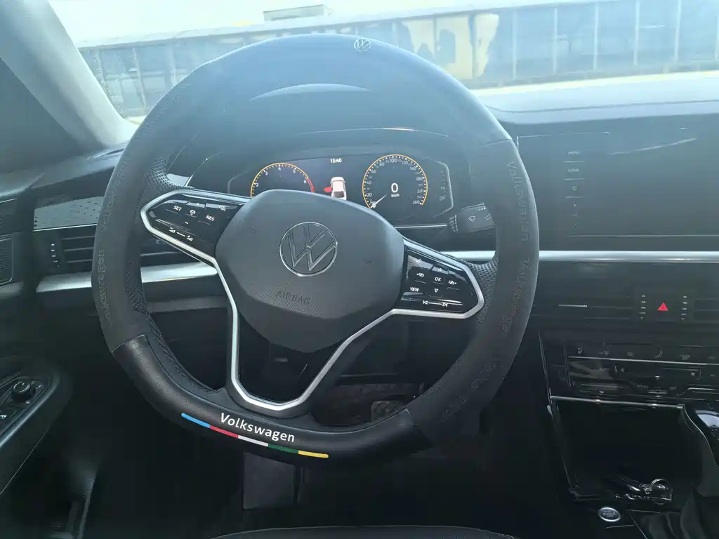 Volkswagen Passat 2024