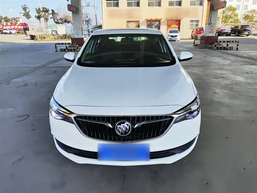 Buick Excelle 2023 — фото 19