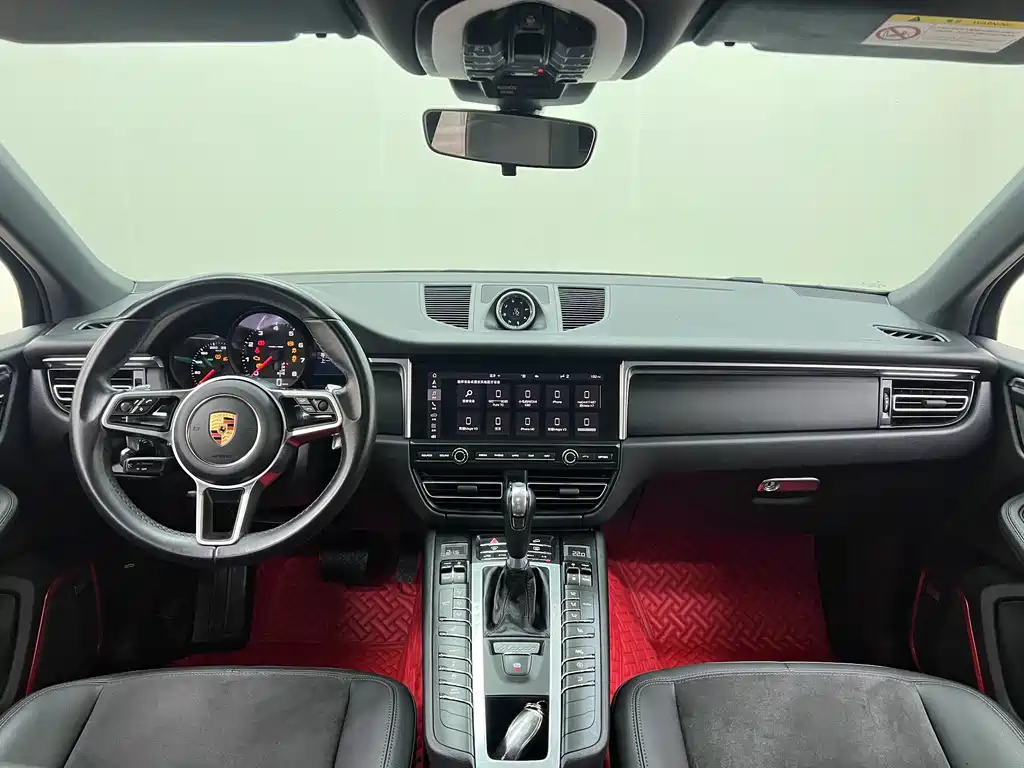 Porsche Macan 2020 — фото 20