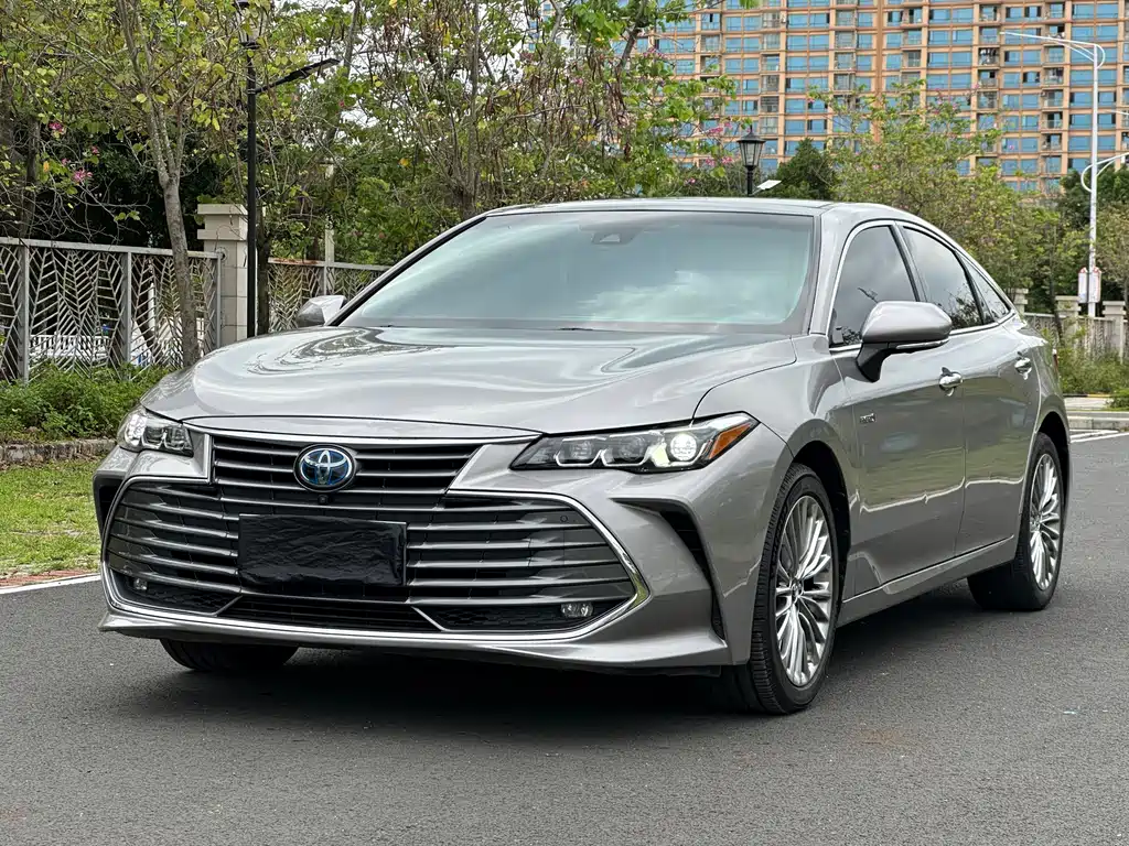 Toyota Avalon 2020 — фото 1