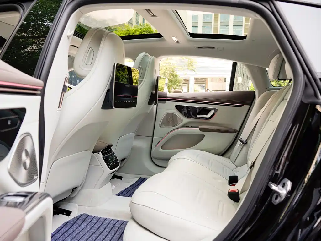 Mercedes-Benz EQS AMG 2025 — фото 12