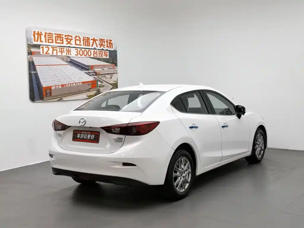 Mazda 3 Axela 2015