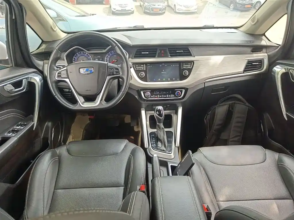 Geely Vision X3 2019 — фото 10