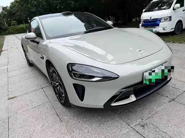 Xiaomi SU7 2025