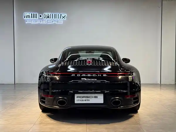 Porsche 911 2023