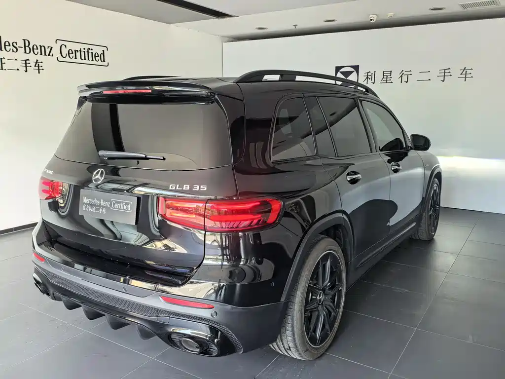 Mercedes-Benz GLB AMG 2025