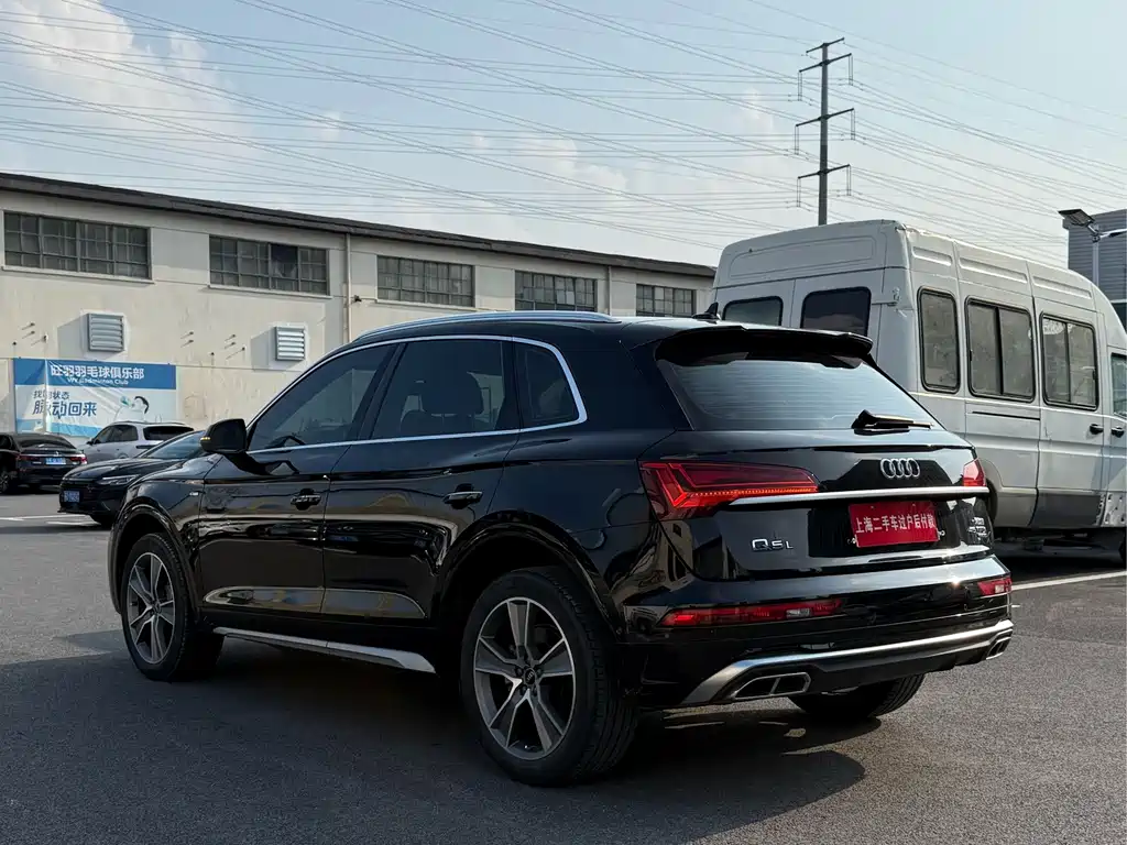 Audi Q5L 2021 — фото 13