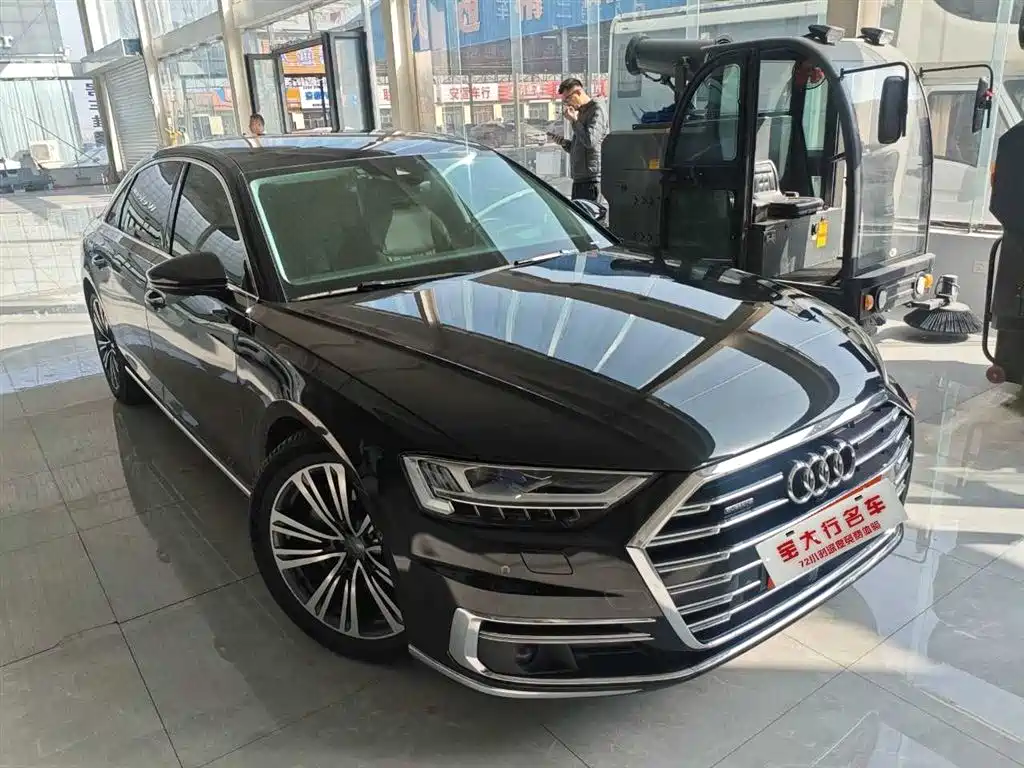 Audi A8 2020 — фото 1