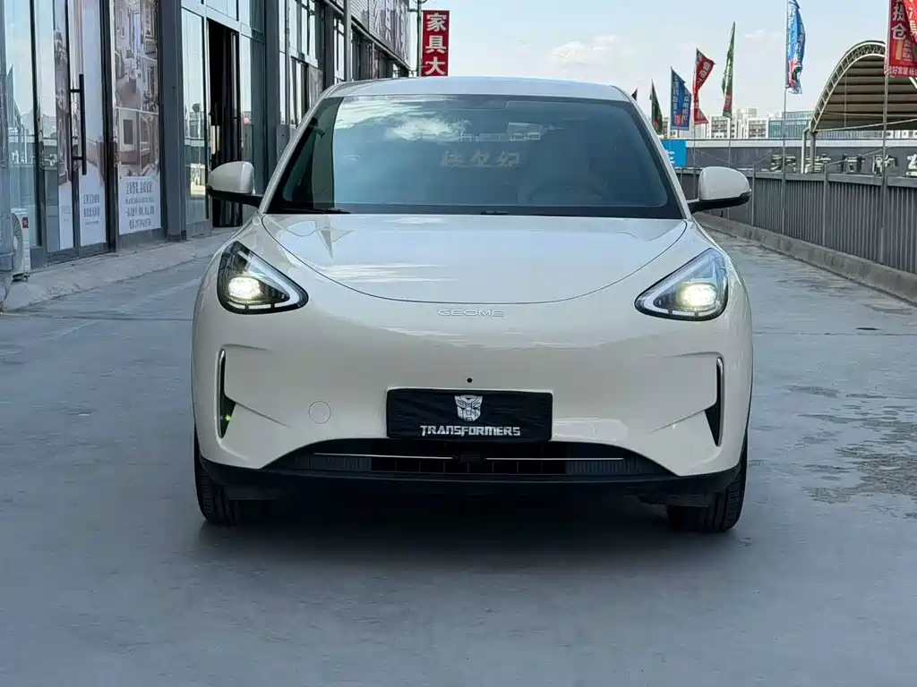 Geely Galaxy Starwish 2025 — фото 2