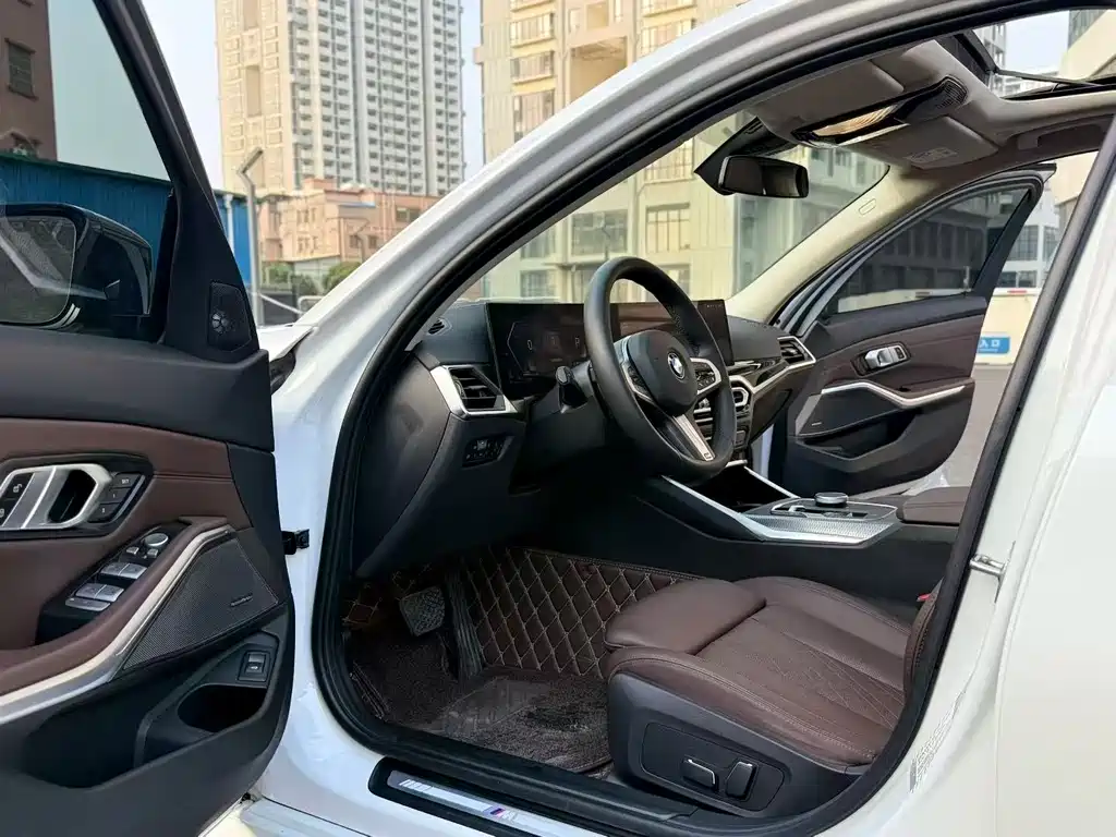BMW 3 Series 2024