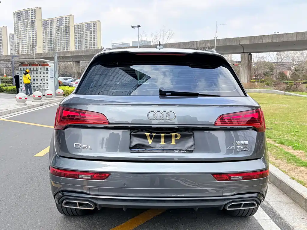 Audi Q5L 2021 — фото 6