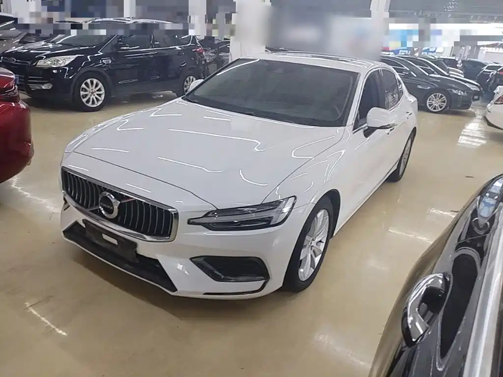 Volvo S60 2021 — фото 2