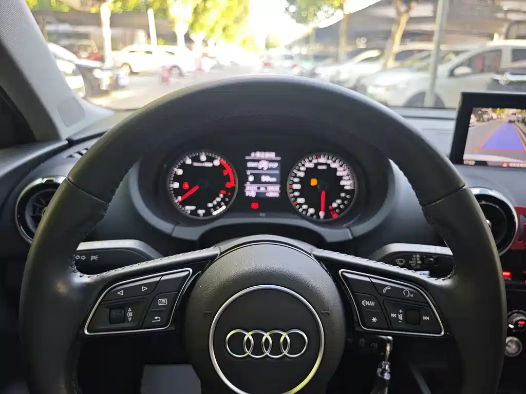Audi A3 2018 — фото 12