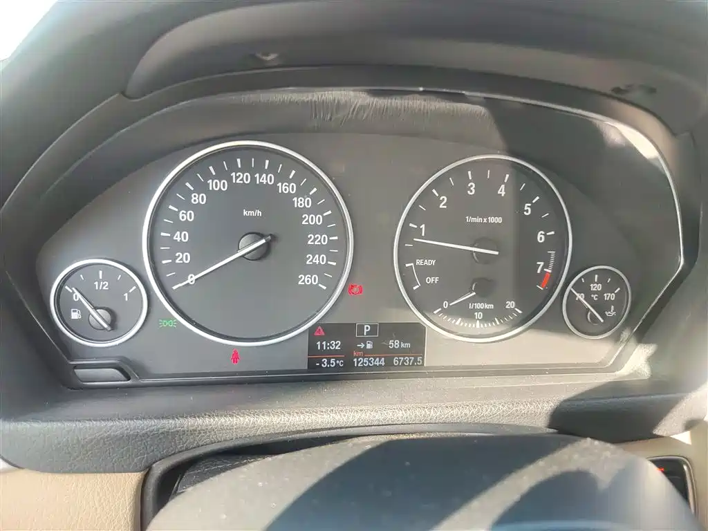 BMW 3 Series 2015 — фото 9
