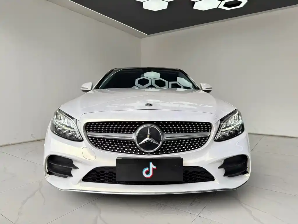 Mercedes-Benz C-Class 2020