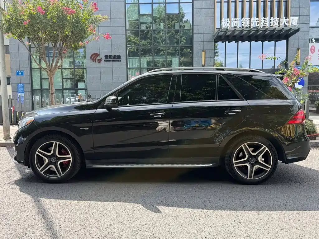 Mercedes-Benz GLE AMG 2018 — фото 3