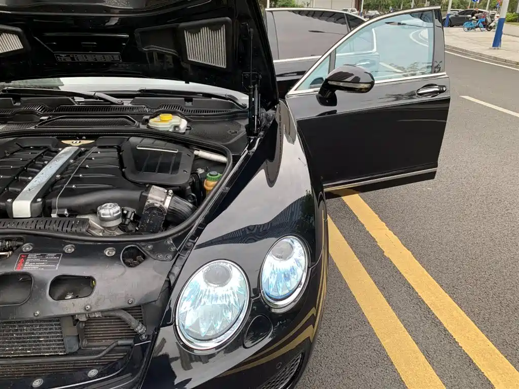 Bentley Flying Spur 2012 — фото 21