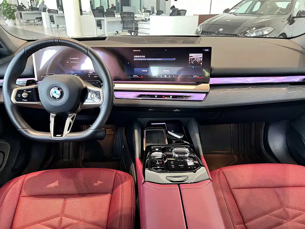 BMW 5 Series 2025 — фото 9
