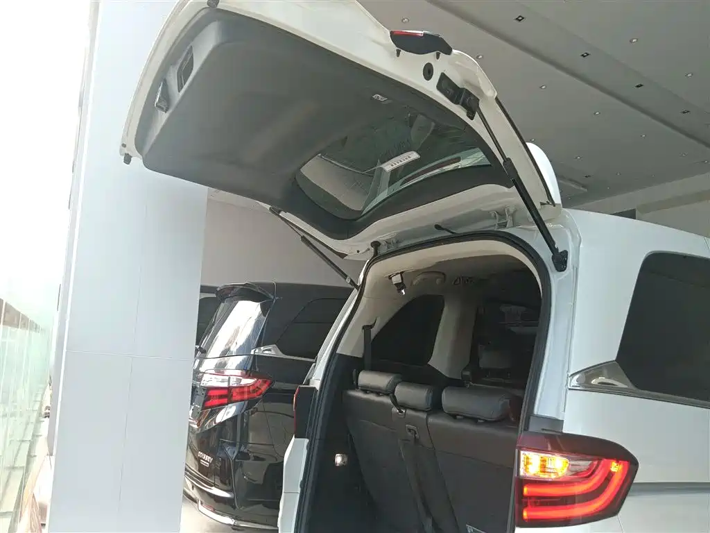 Honda Odyssey 2021 — фото 15