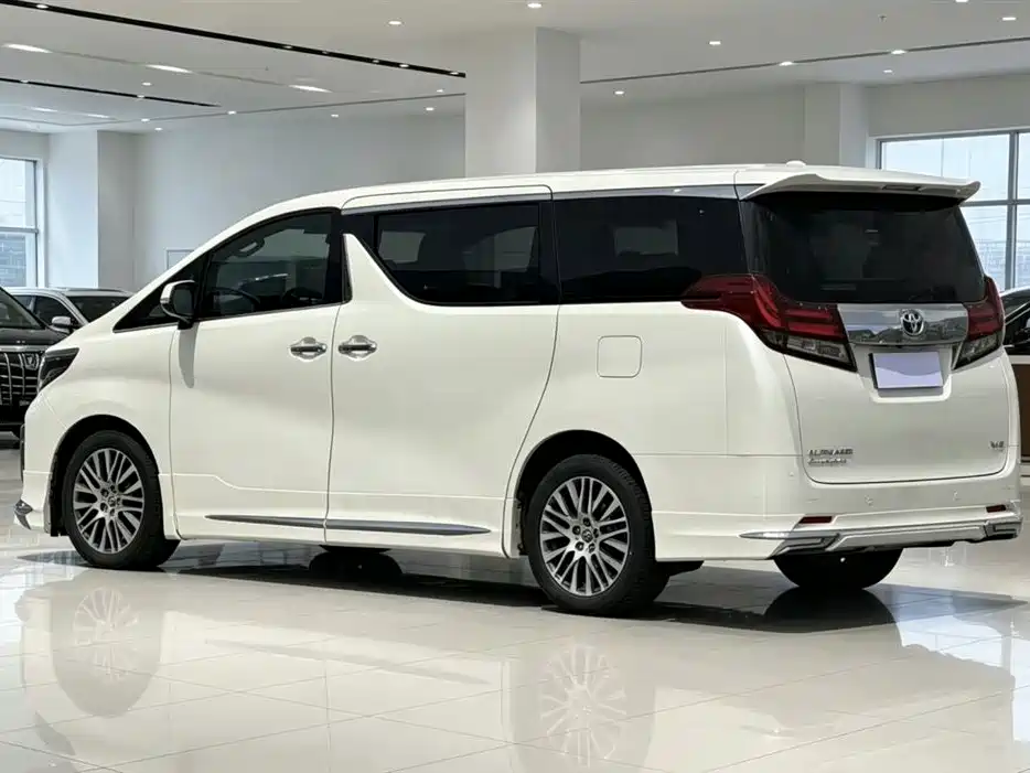 Toyota Alphard 2018 — фото 6