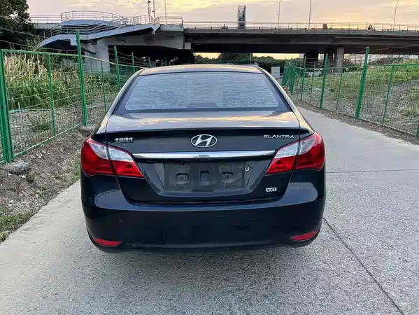 Hyundai Yuedong 2013
