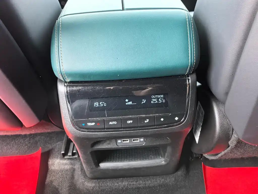 GAC Trumpchi GS8 2022 — фото 17