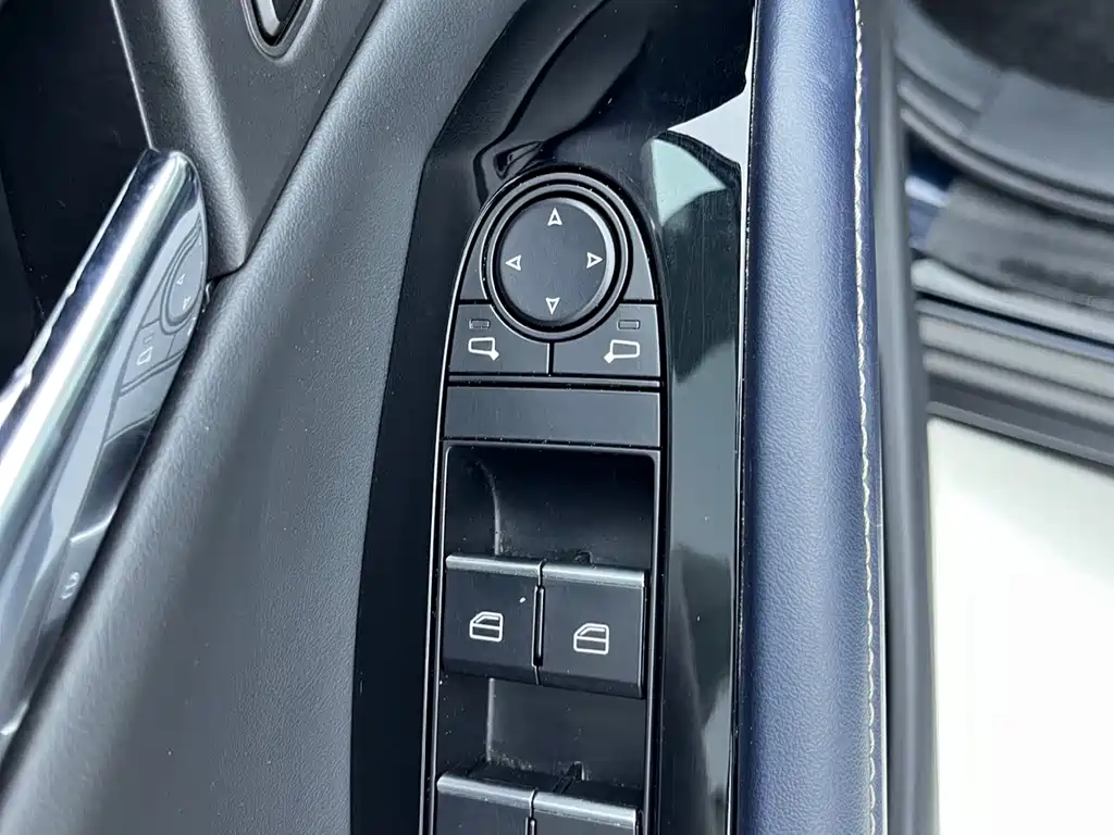 Mazda CX-30 2022 — фото 16