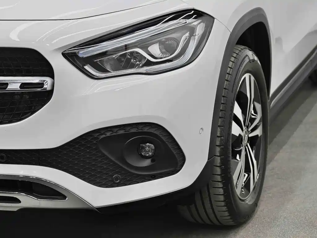 Mercedes-Benz GLA 2023 — фото 9