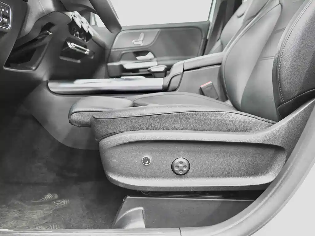 Mercedes-Benz GLA 2023 — фото 29