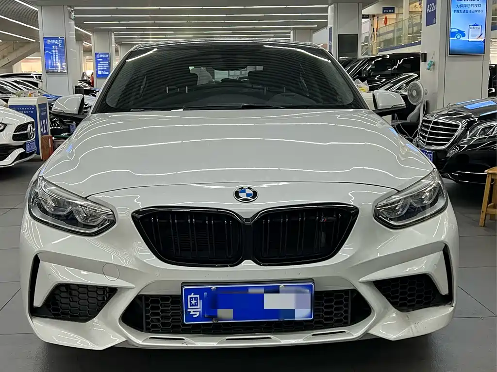 BMW 1 Series 2019 — фото 2