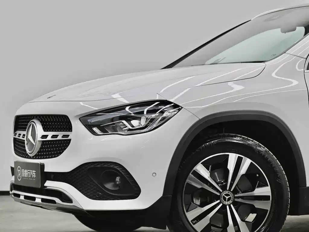 Mercedes-Benz GLA 2023 — фото 3
