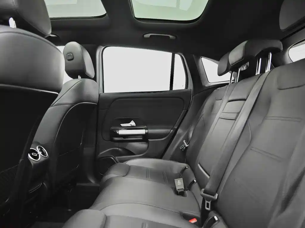 Mercedes-Benz GLA 2023 — фото 25