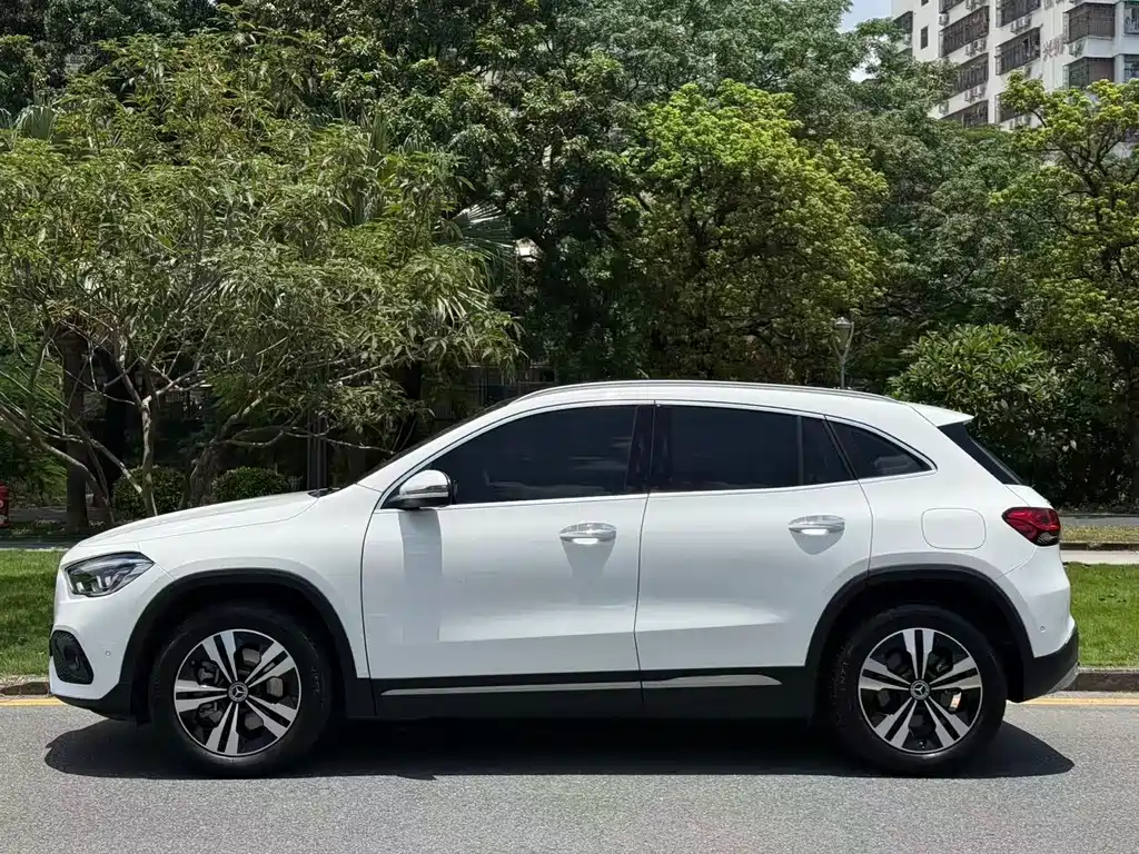 Mercedes-Benz GLA 2023