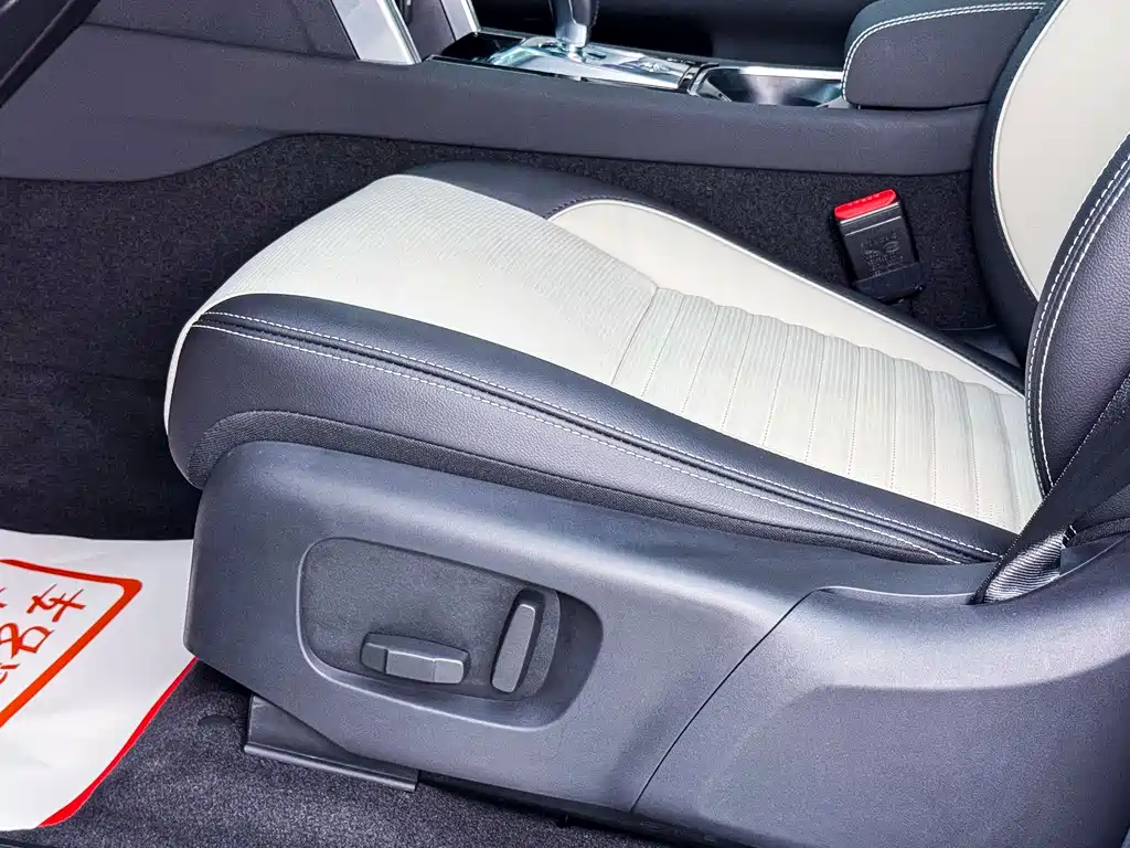 Land Rover Discovery Sport 2022