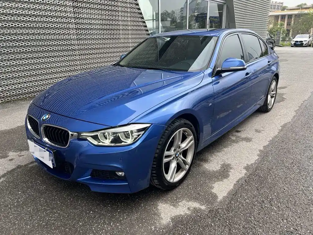 BMW 3 Series 2018 — фото 1