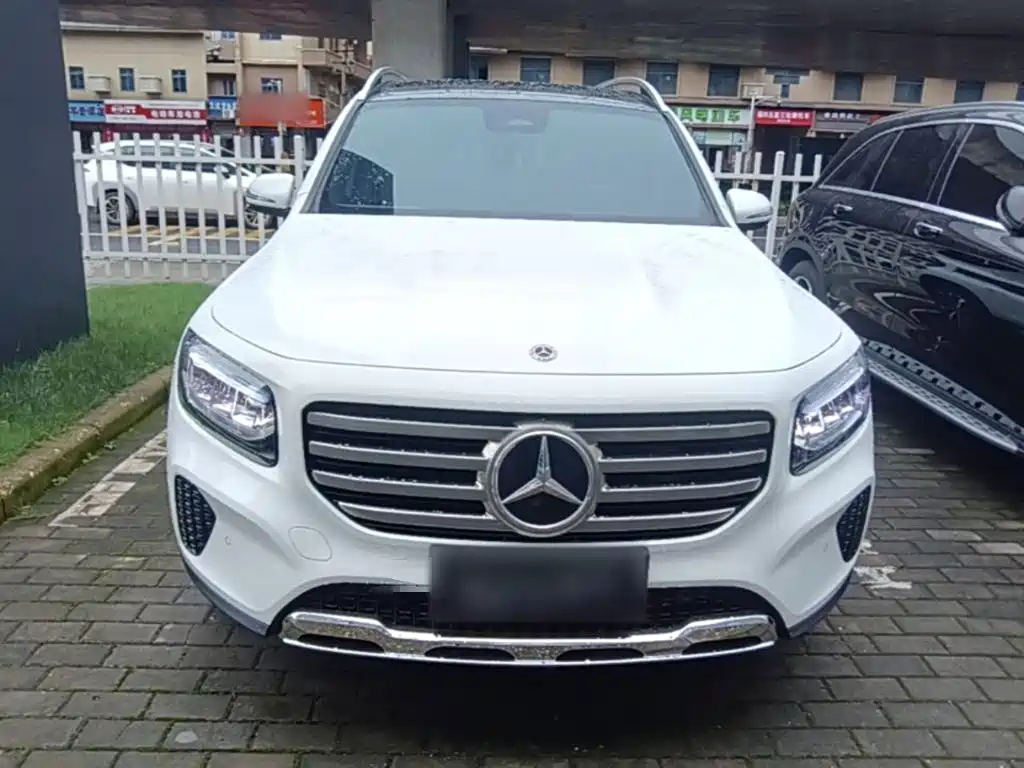 Mercedes-Benz GLB 2023