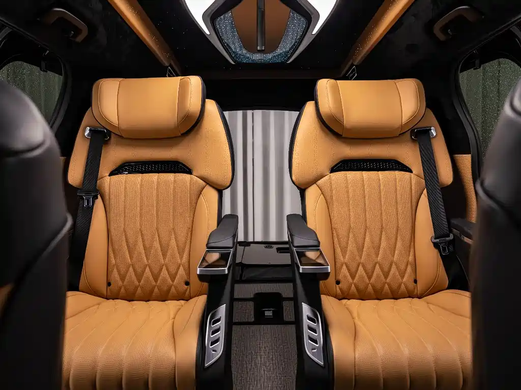Toyota Granvia — фото 18