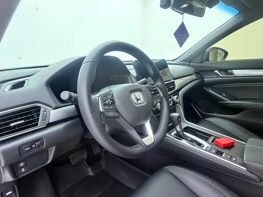 Honda Inspire 2022 — фото 11