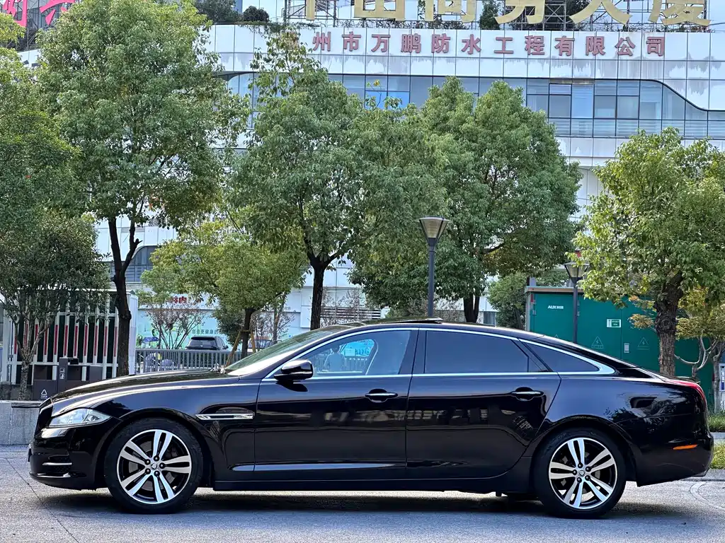 Jaguar XJ 2013 — фото 4