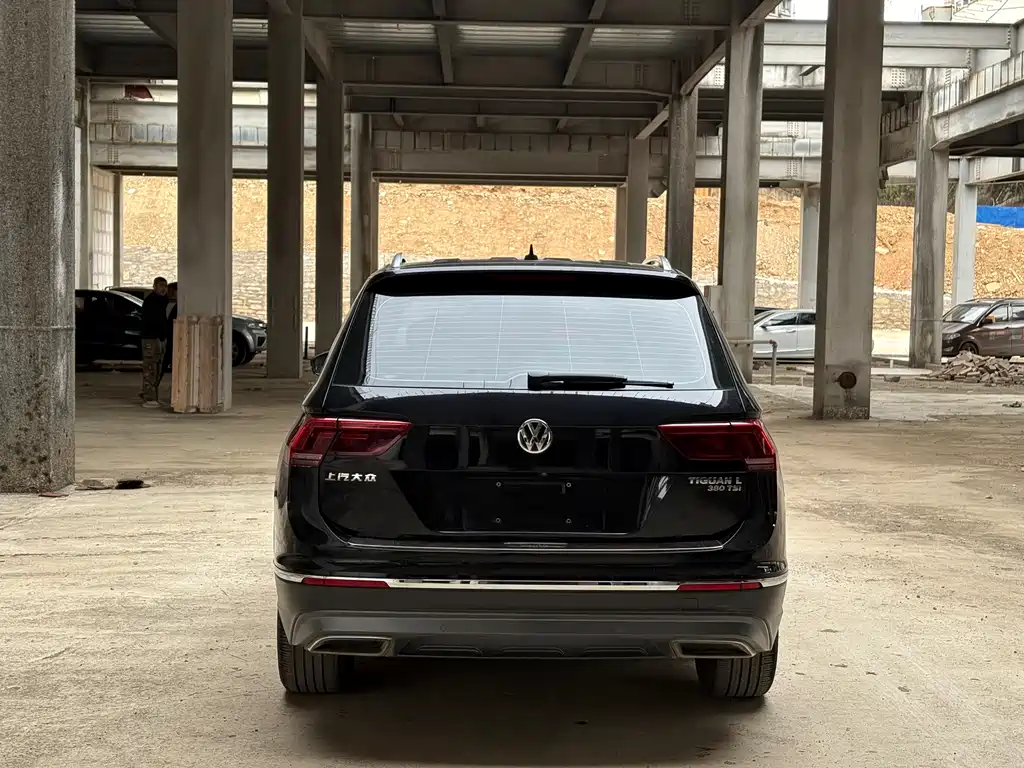 Volkswagen Tiguan L 2018 — фото 15