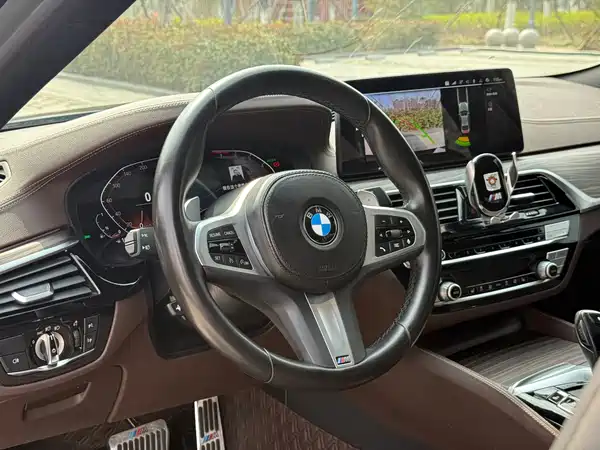 BMW 5 Series 2022