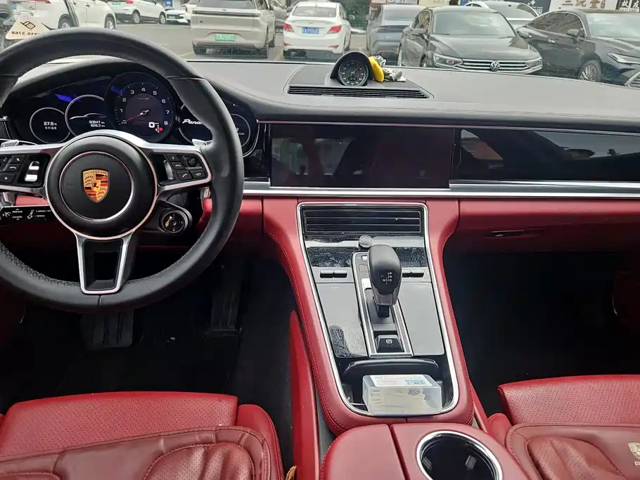 Porsche Panamera 2019 — фото 12