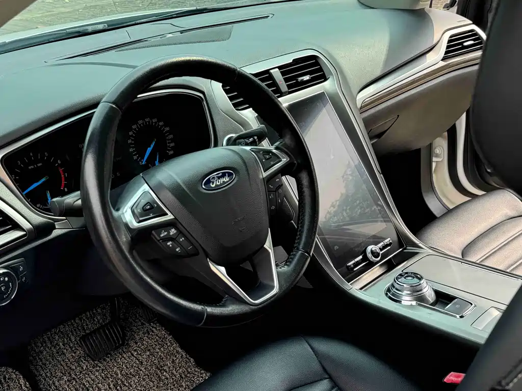 Ford Mondeo 2021 — фото 14