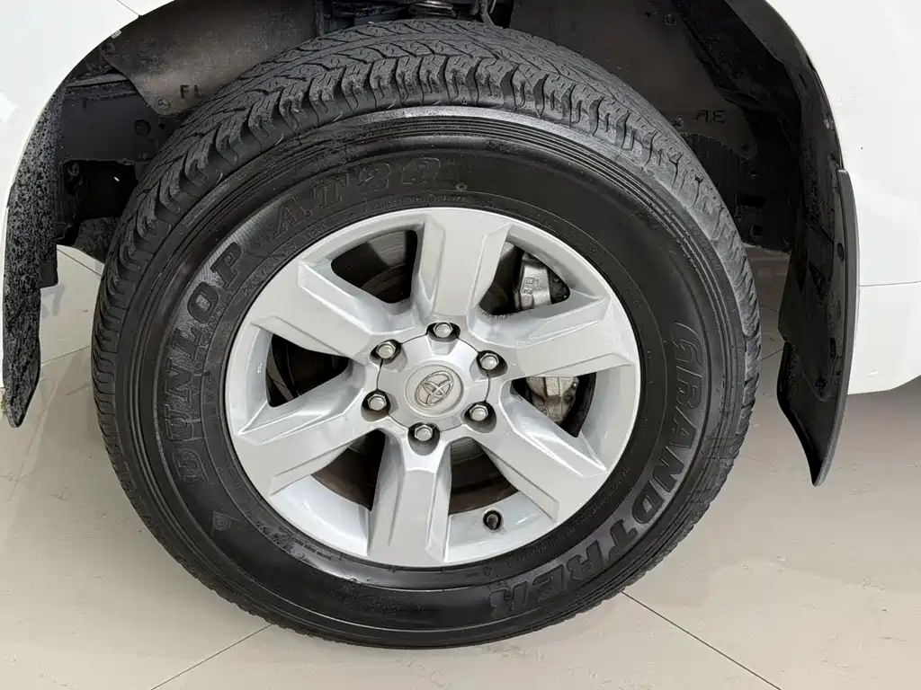 Toyota Prado 2016 — фото 15