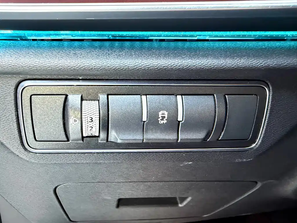 Jetour Jietu X70 PLUS 2022 — фото 10