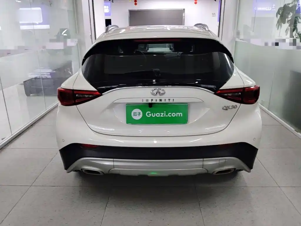 Infiniti QX30 2017