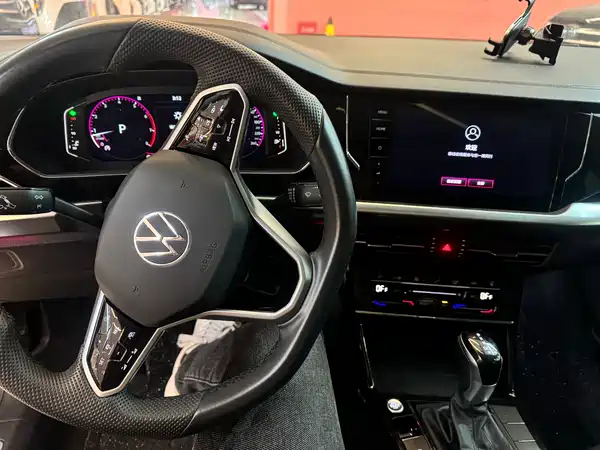 Volkswagen Passat 2024