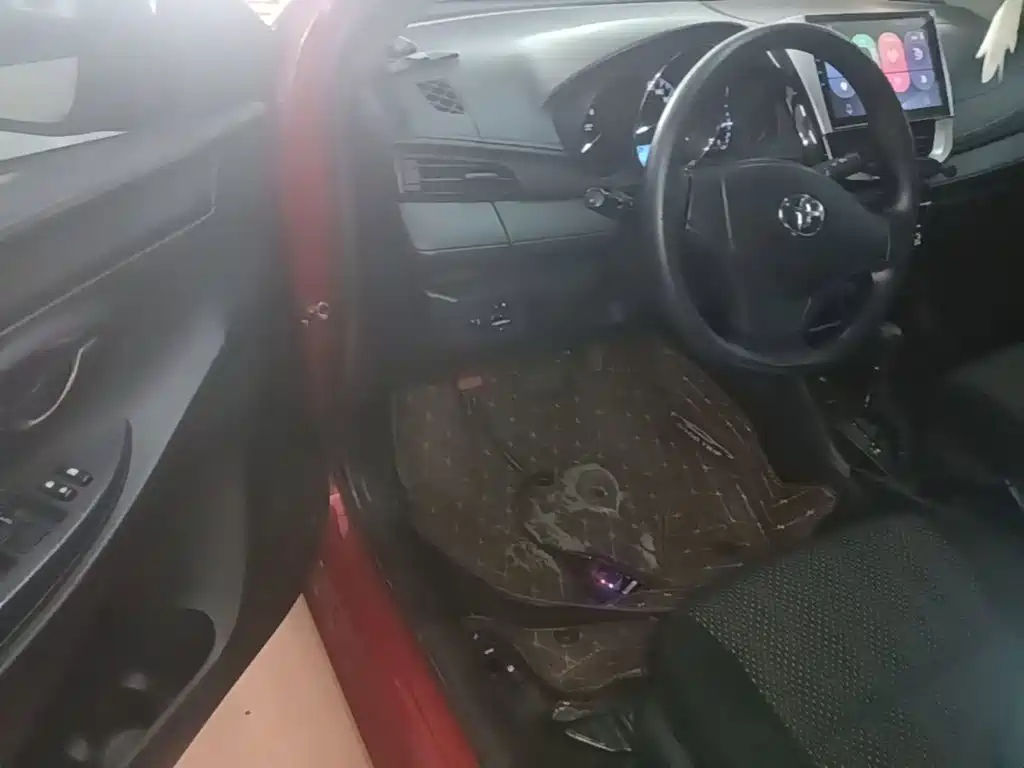 Toyota Vios 2017 — фото 16